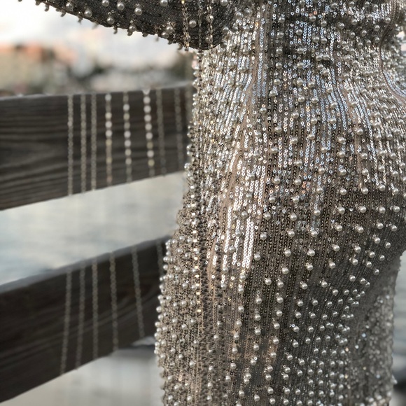 Dress - Picture 2 of 4